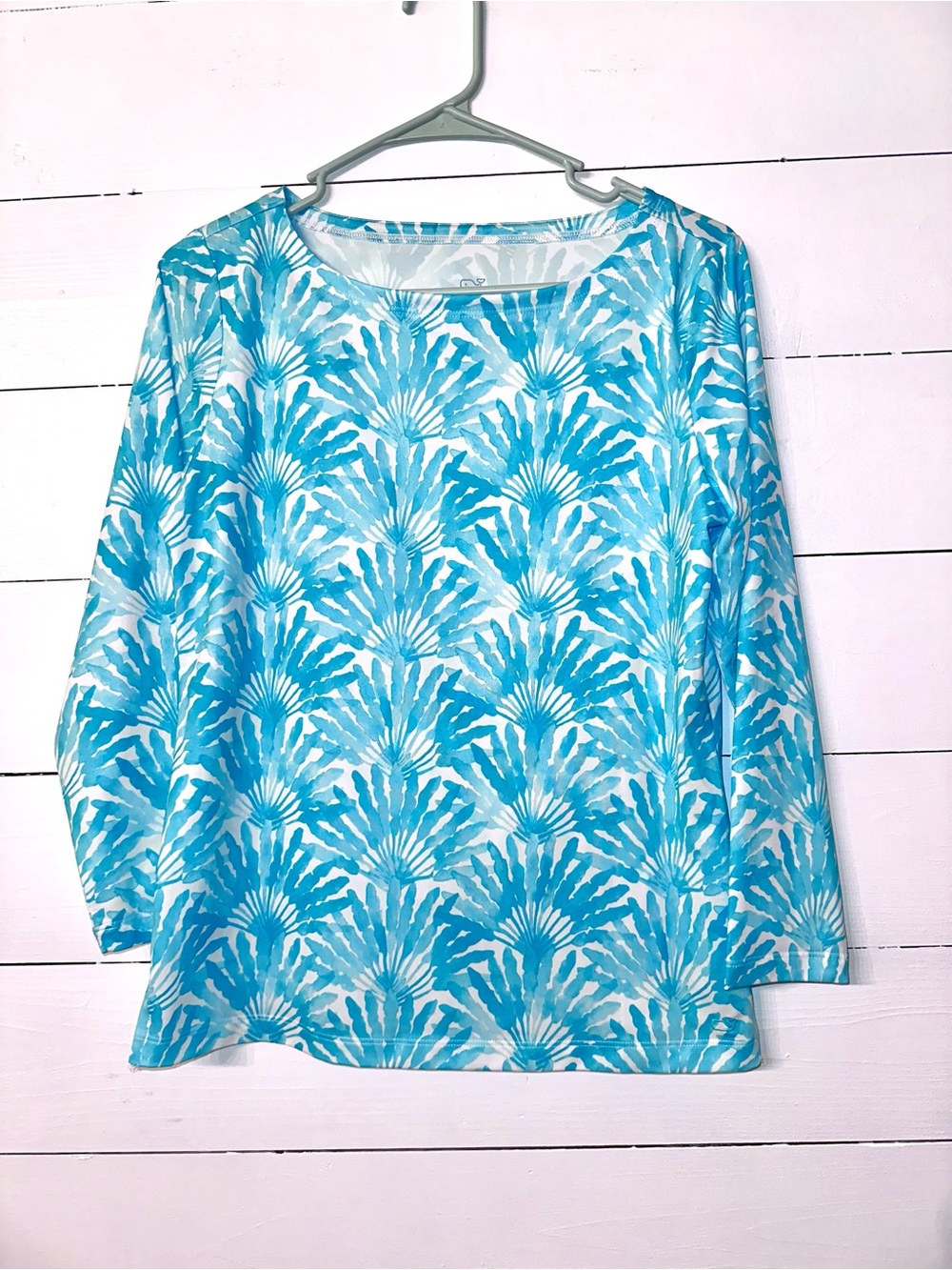 Vineyard Vines Performance Aqua & White Shell-Print Long Sleeve Tee
